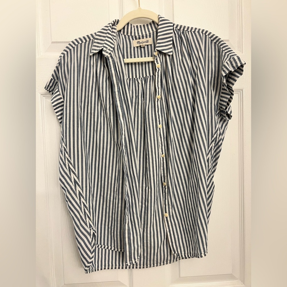 Madewell Blue and White Casual Button Down Shirt